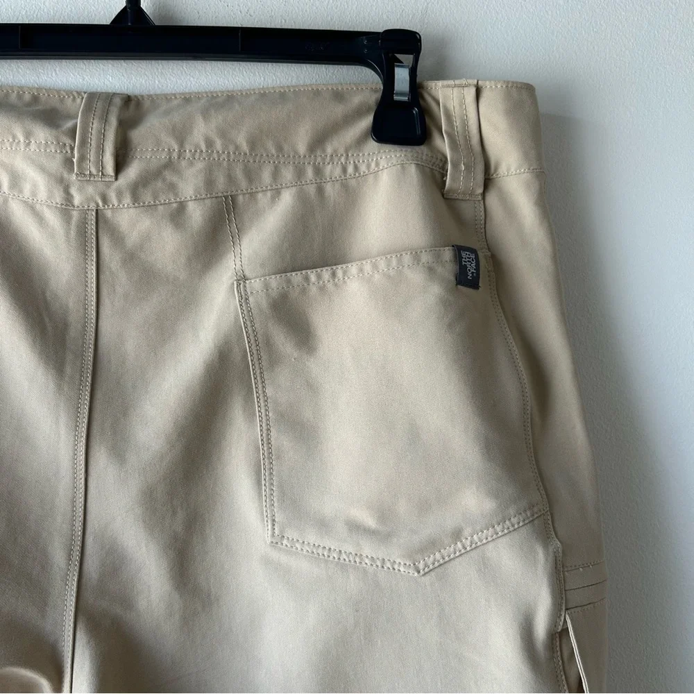 The North Face Men’s Retrac Tech Pants Tan 36 Regular